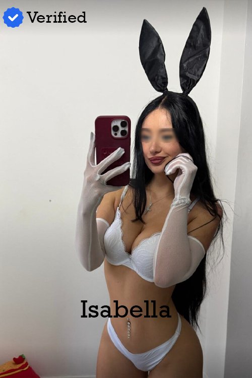 European Escort Girl with Blue Eyes in Dusseldorf
